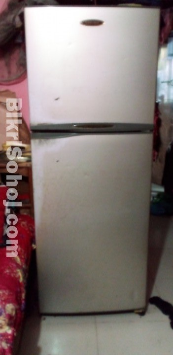 Fridge  ফ্রিজ